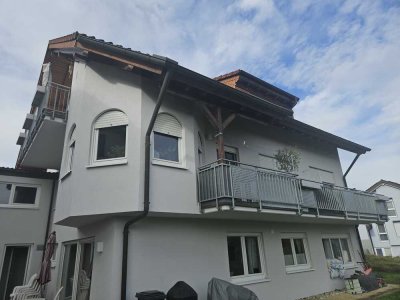Gepflegte 3-Raum-Wohnung mit Balkon in Königsbach-Stein