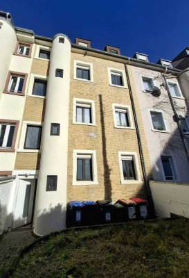 Kleines, älteres 4-Familienhaus in Karlsruhe-Südstadt!