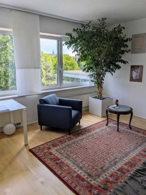 Helle, freundliche 4-Zimmer-Wohnung mit Balkon und Parkblick mitten in Bergheim