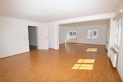 Ansprechende, großzügige 3-Zimmer-Stadtwohnung in Marktplatznähe