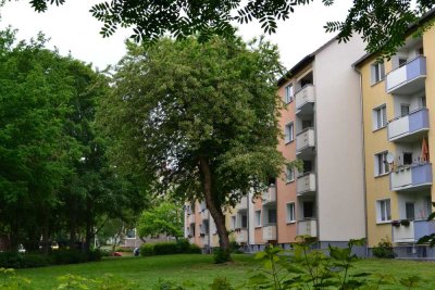 *Frisch modernisiert* Erstbezug in ruhiger, grüner Umgebung