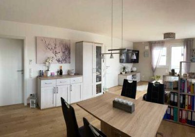 Schöne kleine 3- Zimmer-Wohnung mit Balkon und schöner Aussicht in Balingen-Zillhausen