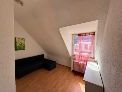 Renovierte 4 Zimmer Dachgeschoss Wohnung 4. Stock