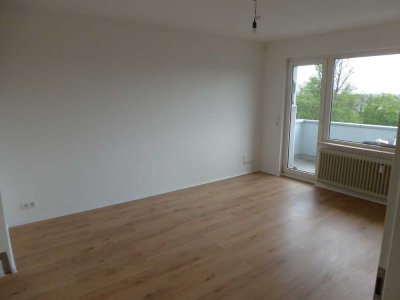 Freundliche und modernisierte 4-Raum-Wohnung mit Balkon in Velbert
