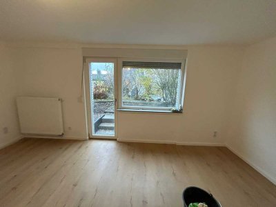 Frisch renovierte 1 Zimmer Wohnung mit Terrasse in Wuppertal-Cronenberg