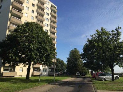 Wir renovieren für Sie! gut geschnittne 4-Zimmer-Wohnung mit Balkon in MG-Kamphausener Höhe
