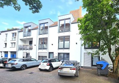 Exklusive Dachgeschosswohnung in zentraler, ruhiger Lage von Homburg