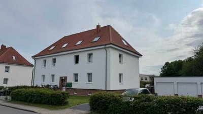 Schöne 2-Zimmer Dachgeschoßwohnung mit Balkon
