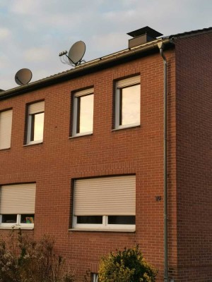 Doppelhaushäfte mit Garage in Erkelenz - Lövenich