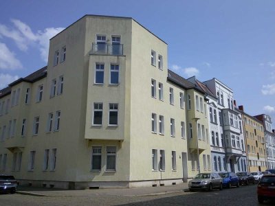 Großzügige 3-Raum-DG-Wohnung mit 2 Balkonen in MD Alte Neustadt erwartet Sie!