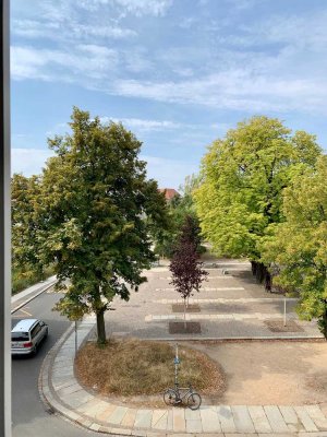 helle 2-Raum-Wohnung mit Balkon Zentrum-Ost - WG geeignet