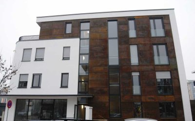 Wohnen in unmittelbarer Elbnähe: Fußbodenheizung, Balkon, Parkett, Badewanne & Dusche, Tiefgarage!