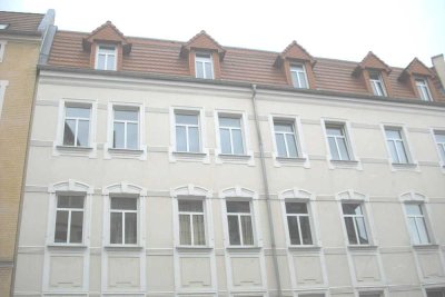 3 - Raum Dachgeschosswohnung in der südlichen Innenstadt ideal für WG