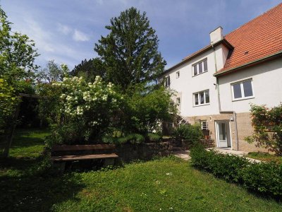 Idylisches Haus mit 1100 m² Garten