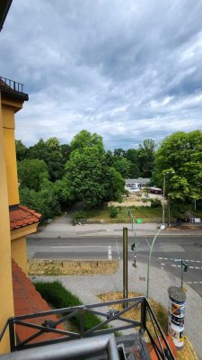Geräumige, geschmackvolle 5-Raum-Wohnung mit geh. Innenausstattung mit Balkon und EBK in Potsdam