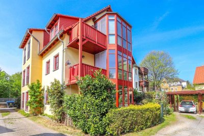 +++ Rarität! - 4-Zimmer-Wohnung mit 2 Balkonen, Carport-Stellplatz und Aufzug +++