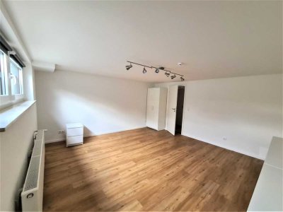 Stilvolle und geräumige 1-Zimmer-Wohnung mit EBK, ohne Waschmöglichkeit in Koblenz