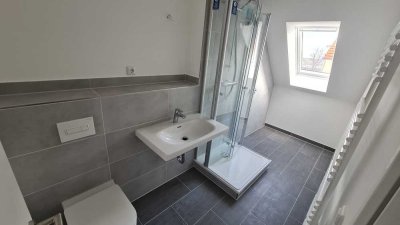 +++ frisch sanierte 1,0-Zimmerwohnung mit Balkon! +++