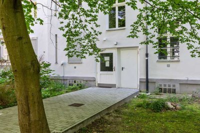 Fußläufig zum Tempelhofer Feld - *Gartenwohnung* mit Balkon. Selbstnutzung möglich, ab 01.12.26 leer