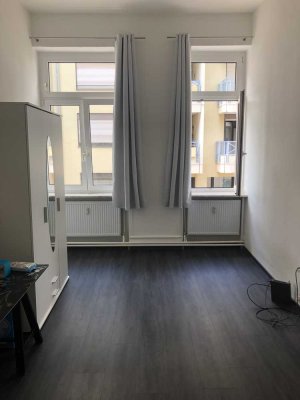WG Zimmer in den Quadraten frei ab den 15. Aug