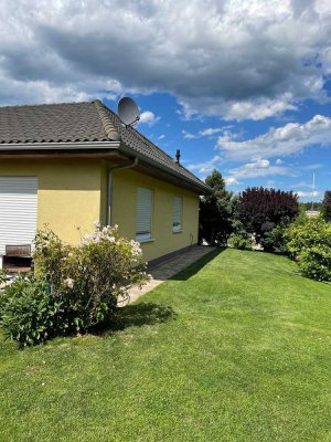 Barrierefreies lichtdurchflutetes EFH in See- und Waldnähe mit großem Garten und Sauna