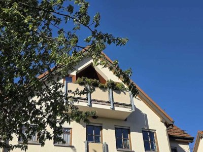 Über den Dächern von Leegebruch: Stilvolle Familienwohnung mit zwei Sonnenbalkonen