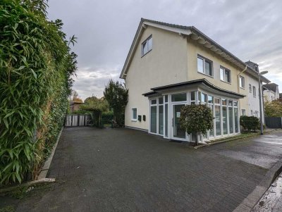 Modernisierte 2,5-Zimmer-Maisonette-Wohnung mit Balkon und EBK in Unna