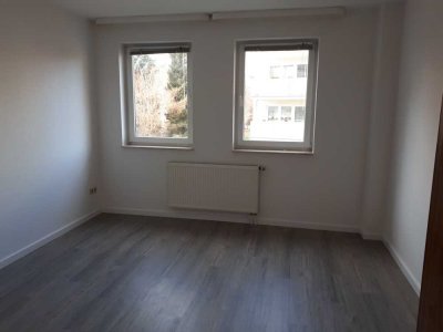 Freundliche 2-Zimmer-Wohnung mit Balkon in Aschersleben