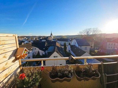 *** Gemütliche 2-Zi-Dachgeschosswohnung mit Balkon! ***