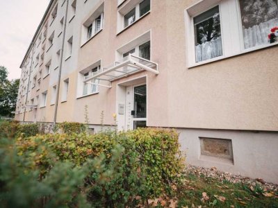 Lichtdurchflutete 3-Raumwohnung mit Blick in grünen Innenhof