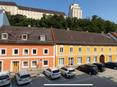 Neue Mietwohnung im Zentrum mit Balkon