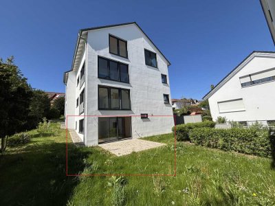Neuwertige 1-Zimmer-Wohnung plus großer Hobbyraum in bevorzugter Wohnlage