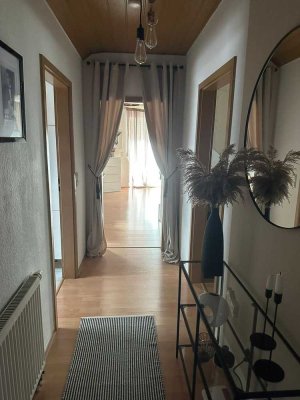 Blick ins Naturschutzgebiet - 2-Zimmer Dachgeschoss Wohnung in Erfelden - ruhige Wohnlage