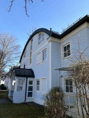 Helle 3-Zimmer-Wohnung im Erdgeschoß mit 2 Terrassen im Stadtteil Trudering-Riem