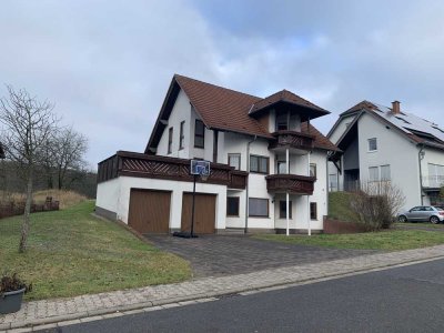 Attraktives Einfamilienhaus mit Einliegerwohnung oder Bürooption