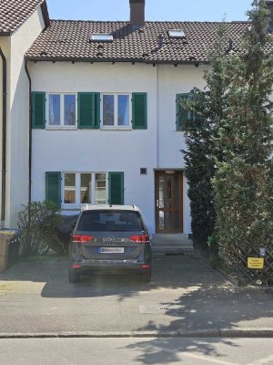Ansprechendes und saniertes 6-Zimmer-Reihenhaus mit EBK in Esslingen am Neckar