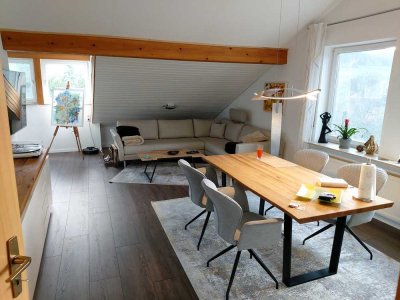 Traumhaft schöne Architekten-3,5-Zimmer-Dachgeschosswohnung mit Einbauküche in Sulzbach