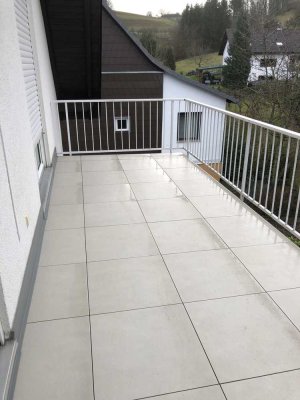 Gepflegte 2-Raum-Dachgeschosswohnung mit Balkon und Einbauküche in Mörlenbach