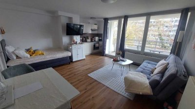 Attraktives 1-Zimmer-Apartment (3. OG) in Oberschleißheim, voll renoviert