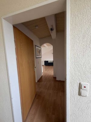 Platz für Ihre Ideen: 3-Zimmer-Wohnung im Dachgeschoss in Krefeld