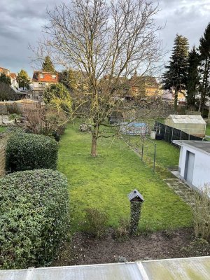 Wohnen im Grünen mit Gartenmitnutzung: 3-Zimmer-Wohnung mit Balkon in Schlebusch