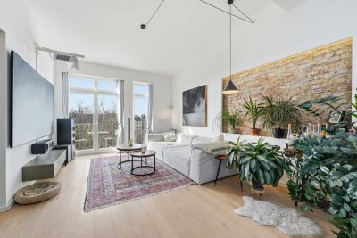 Lichtdurchflutete Dachgeschoss-Oase in Kreuzberg: 2 Terrassen, Sauna, Parkblick - provisionsfrei