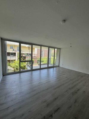 sanierte 2-Zimmwerwohnung *Balkon*