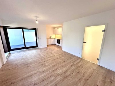 Penthouse-Wohnung mit 3,5 Zimmern und Wintergarten plus Terrasse - 10 Minuten bis Nürnberg