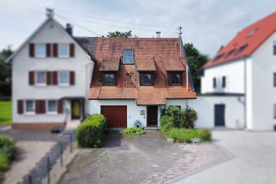 Charmantes Doppelhaus mit schönem Garten 
Ihr Platz zum Leben!