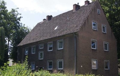 Hier findet jeder seinen Platz: Modernisierte 3,5 Raum Wohnung