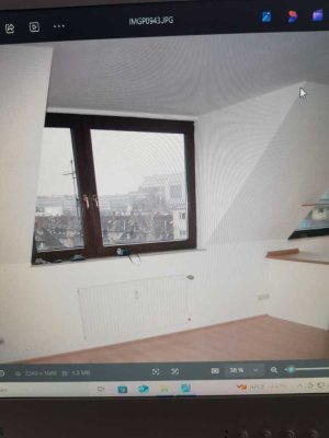 Helle 3-Zimmer Wohnung im 6. OG mit Aufzug in Frankfurt-Niederrad