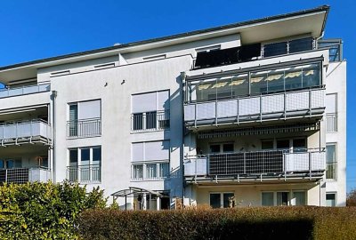 Helle 4-Zi-Wohnung mit Balkon und EBK in Kriftel