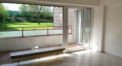 renovierte 3,5-Raum-EG-Wohnung mit Balkon in Oberhausen