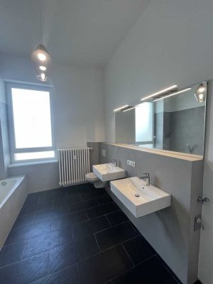 Großzügig. Stilvoll. Zentral. Frisch modernisierte 4-Zimmer-Altbauwohnung nahe Klinikum & BASF